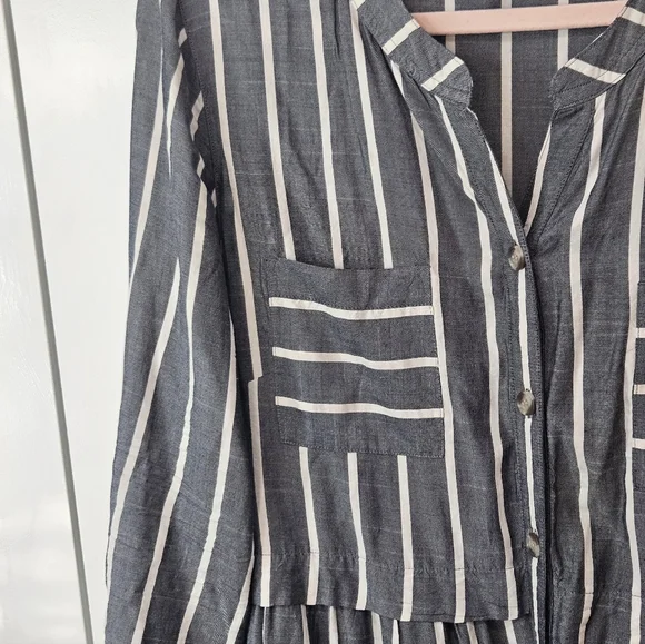 Striped Navy and White Top - Picture 5 of 13